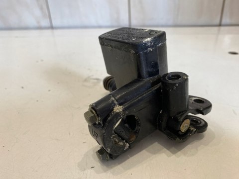 HONDA CRM 50 POMPA HAMULCOWA HAMULCA PRZEDNIEGO HONDA CRM 50 POMPA HAMULCOWA HAMULCA PRZEDNIEGO