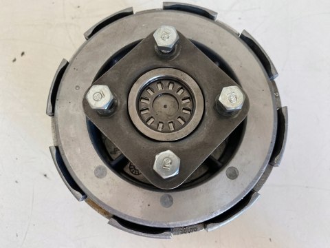 HONDA CRM 50 SPRZĘGŁO KOSZ SPRZĘGŁOWY TARCZE KOMPLET STAN BDB HONDA CRM 50 SPRZĘGŁO KOSZ SPRZĘGŁOWY TARCZE KOMPLET STAN BDB