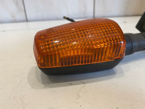 SUZUKI GSX 400E 400 E 82-87 KIERUNKOWSKAZ SUZUKI GSX 400E 400 E 82-87 KIERUNKOWSKAZ