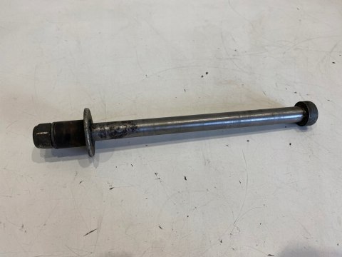 SUZUKI GSX 400E 400 E 82-87 OŚ OŚKA SZPILKA KOŁA SUZUKI GSX 400E 400 E 82-87 OŚ OŚKA SZPILKA KOŁA