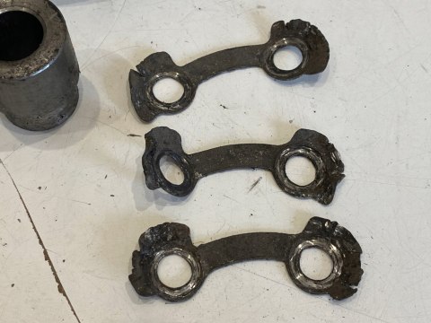 SUZUKI GSX 400E 400 E 82-87 ZABIERAK KOŁA ŚRUBY PODKŁADKI KOMPLET