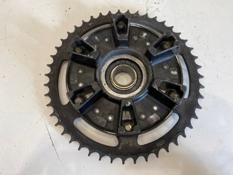 YAMAHA YZF 1000 R THUNDERACE 96-03 ZABIERAK KOŁA ZĘBATKA NAPĘDOWA ZDAWCZA YAMAHA YZF 1000 R THUNDERACE 96-03 ZABIERAK KOŁA ZĘBATKA NAPĘDOWA ZDAWCZA