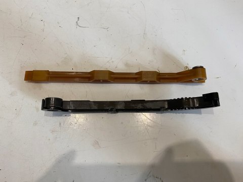 HONDA CBR 1000RR SC57 04-07 ŚLIZGI ŚLIZG ŁAŃCUSZKA ROZRZĄDU KOMPLET X2