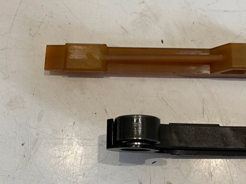 HONDA CBR 1000RR SC57 04-07 ŚLIZGI ŚLIZG ŁAŃCUSZKA ROZRZĄDU KOMPLET X2