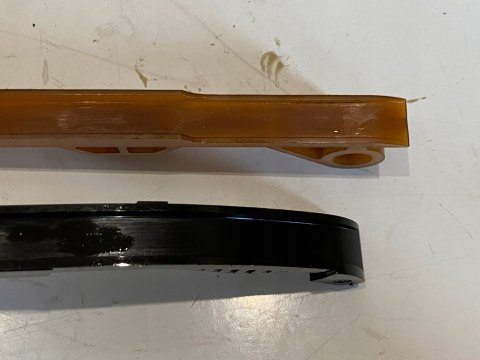 HONDA CBR 1000RR SC57 04-07 ŚLIZGI ŚLIZG ŁAŃCUSZKA ROZRZĄDU KOMPLET X2