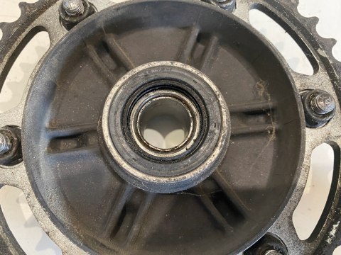 HONDA CBR 1000RR SC57 04-07 ZABIERAK KOŁA ZĘBATKI NAPĘDOWE ZDAWCZE HONDA CBR 1000RR SC57 04-07 ZABIERAK KOŁA ZĘBATKI NAPĘDOWE ZDAWCZE