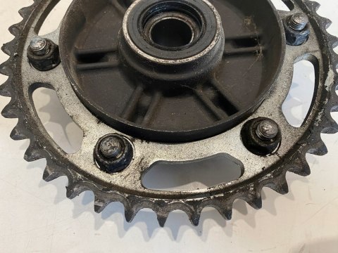 HONDA CBR 1000RR SC57 04-07 ZABIERAK KOŁA ZĘBATKI NAPĘDOWE ZDAWCZE HONDA CBR 1000RR SC57 04-07 ZABIERAK KOŁA ZĘBATKI NAPĘDOWE ZDAWCZE