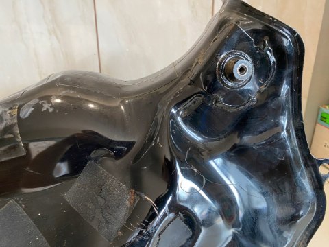 HONDA CBR 1000RR SC57 04-07 ZBIORNIK BAK PALIWA HONDA CBR 1000RR SC57 04-07 ZBIORNIK BAK PALIWA
