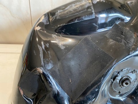 HONDA CBR 1000RR SC57 04-07 ZBIORNIK BAK PALIWA HONDA CBR 1000RR SC57 04-07 ZBIORNIK BAK PALIWA