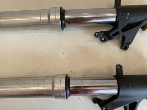 HONDA CBR 929 SC44 LAGI AMORTYZATORY PRZÓD PRZEDNIE LAGA PRAWA LEWA HONDA CBR 929 SC44 LAGI AMORTYZATORY PRZÓD PRZEDNIE LAGA PRAWA LEWA