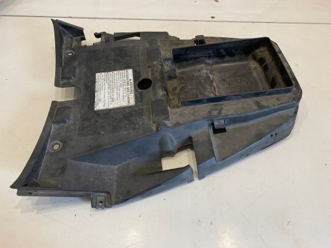 HONDA SILVER WING 600 WYPEŁNIENIE PODSTAWA UCHWYT AKUMULATORA PLASTIK