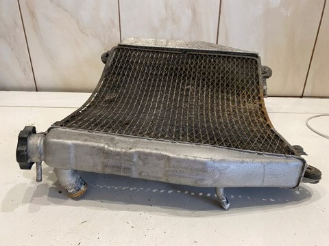 KAWASAKI ZXR 750 CHŁODNICA CIECZY PŁYNU CHŁODZĄCEGO WODY KAWASAKI ZXR 750 CHŁODNICA CIECZY PŁYNU CHŁODZĄCEGO WODY