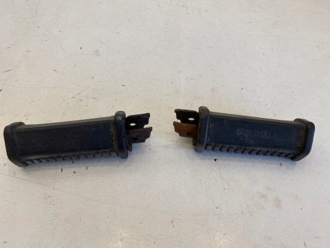 PEUGEOT XP 50 PODNÓŻEK PODNÓŻKI PASAŻERA KOMPLET X2