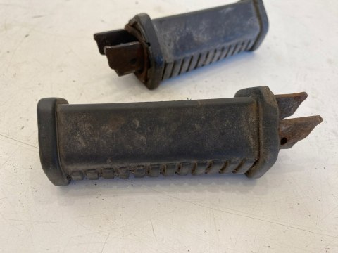 PEUGEOT XP 50 PODNÓŻEK PODNÓŻKI PASAŻERA KOMPLET X2