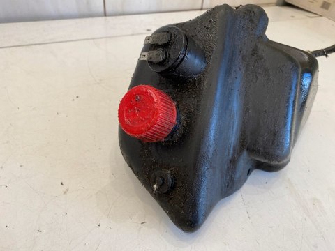 PEUGEOT XP 50 ZBIORNICZEK ZBIORNIK WYRÓWNAWCZY PŁYNU CHŁODZĄCEGO CIECZY PEUGEOT XP 50 ZBIORNICZEK ZBIORNIK WYRÓWNAWCZY PŁYNU CHŁODZĄCEGO CIECZY