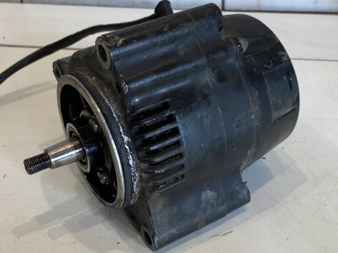 SUZUKI GSX-R GSXR 1100 1052CC U706 GU74D 86' ALTERNATOR 31400-06B00 100211 SUZUKI GSX-R GSXR 1100 1052CC U706 GU74D 86' ALTERNATOR 31400-06B00 100211