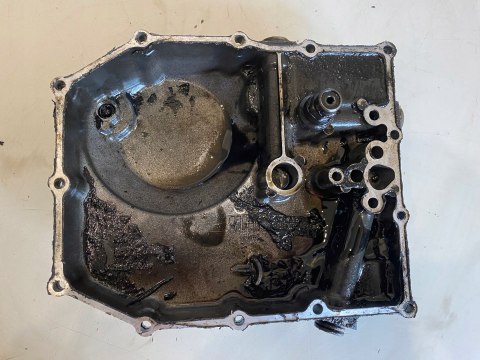 SUZUKI GSX-R GSXR 1100 1052CC U706 GU74D 86' MISKA OLEJOWA DEKIEL KAPA SUZUKI GSX-R GSXR 1100 1052CC U706 GU74D 86' MISKA OLEJOWA DEKIEL KAPA