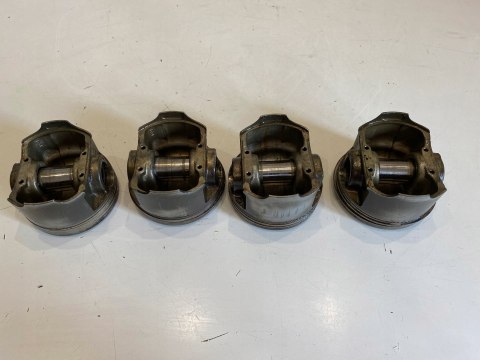SUZUKI GSX-R GSXR 1100 1052CC U706 GU74D 86' WAŁ KORBOWY KORBOWODY KORBA SUZUKI GSX-R GSXR 1100 1052CC U706 GU74D 86' WAŁ KORBOWY KORBOWODY KORBA