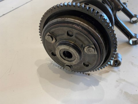 SUZUKI GSX-R GSXR 1100 1052CC U706 GU74D 86' WAŁ KORBOWY KORBOWODY KORBA