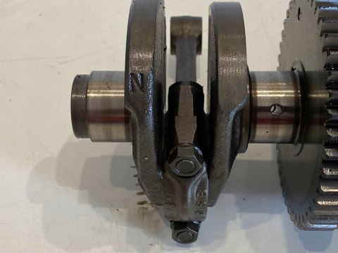 SUZUKI GSX-R GSXR 1100 1052CC U706 GU74D 86' WAŁ KORBOWY KORBOWODY KORBA