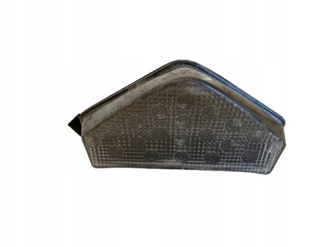 TRIUMPH SPRINT 1050 ST 05-10 LAMPA TYŁ TYLNA REFLEKTOR