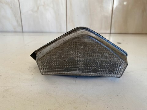 TRIUMPH SPRINT 1050 ST 05-10 LAMPA TYŁ TYLNA REFLEKTOR