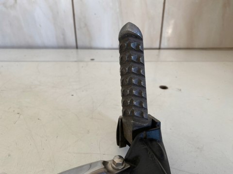 TRIUMPH SPRINT 1050 ST 05-10 SET PODNÓŻEK PASAŻERA LEWY