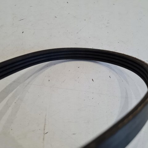 ALFA ROMEO 155 164 PEUGEOT 205 305 PASEK KLINOWY GATES 4PK960 ALFA ROMEO 155 164 PEUGEOT 205 305 PASEK KLINOWY GATES 4PK960