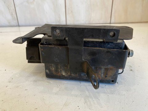 HONDA CA 125 REBEL 95-01 UCHWYT MOCOWANIE PODEST KIESZEŃ AKUMULATORA HONDA CA 125 REBEL 95-01 UCHWYT MOCOWANIE PODEST KIESZEŃ AKUMULATORA
