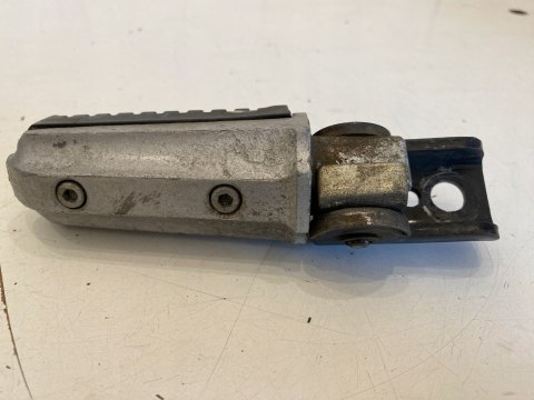 KAWASAKI LTD 450 85-89 PODNÓŻEK PRAWY PASAŻERA TYŁ TYLNY