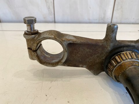 KAWASAKI LTD 450 PÓŁKA DOLNA ZAWIESZENIA AMORTYZATORÓW