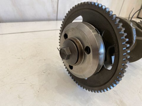 SUZUKI GSXF GSX-F 600 WAŁ KORBOWY KORBA PANEWKI SUZUKI GSXF GSX-F 600 WAŁ KORBOWY KORBA PANEWKI