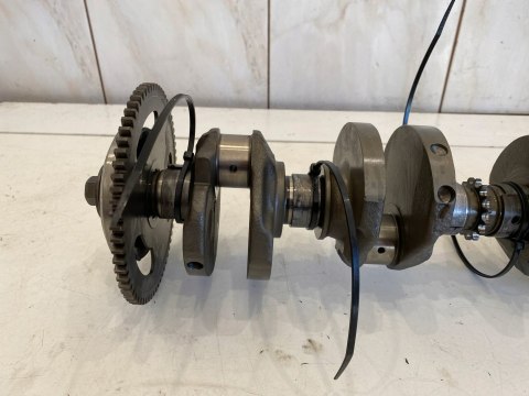 SUZUKI GSXF GSX-F 600 WAŁ KORBOWY KORBA PANEWKI SUZUKI GSXF GSX-F 600 WAŁ KORBOWY KORBA PANEWKI