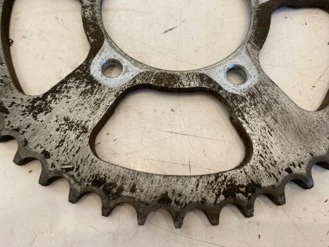 SUZUKI GSXF GSX-F 600 ZĘBATKA NAPĘDOWA ZDAWCZA SUZUKI GSXF GSX-F 600 ZĘBATKA NAPĘDOWA ZDAWCZA