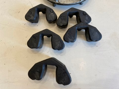 SUZUKI SV 1000 03-07 ZABIERAK KOŁA GUMY ZABIERAKA KPL