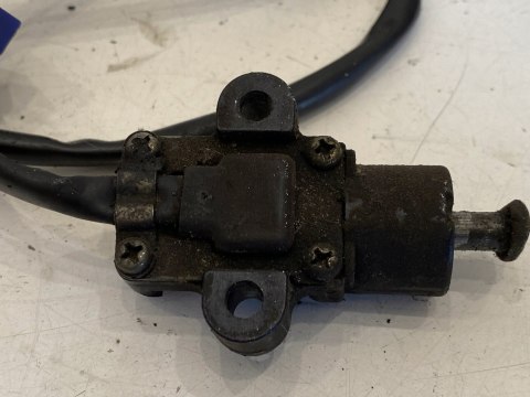 YAMAHA MT03 06-13 CZUJNIK STOPKI BOCZNEJ YAMAHA MT03 06-13 CZUJNIK STOPKI BOCZNEJ