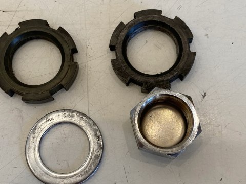 YAMAHA MT03 06-13 NAKRĘTKA NAKRĘTKI PODKŁADKI SZTYCY KOMPLET YAMAHA MT03 06-13 NAKRĘTKA NAKRĘTKI PODKŁADKI SZTYCY KOMPLET