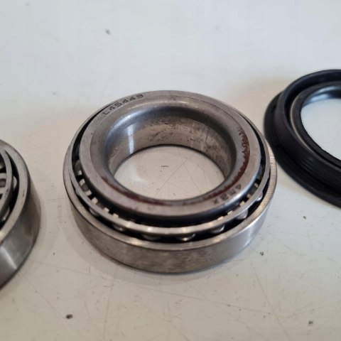 AUDI 80 100 77-94 ŁOŻYSKO KOŁA 4MAX 4703-03-5705E AUDI 80 100 77-94 ŁOŻYSKO KOŁA 4MAX 4703-03-5705E