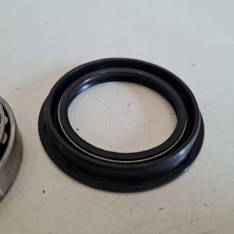 AUDI 80 100 77-94 ŁOŻYSKO KOŁA 4MAX 4703-03-5705E AUDI 80 100 77-94 ŁOŻYSKO KOŁA 4MAX 4703-03-5705E