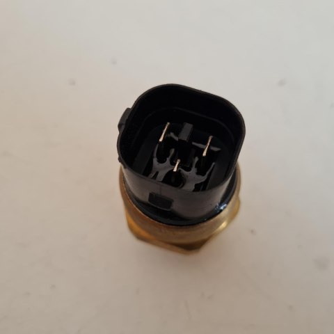 AUDI SEAT SKODA VOLKSWAGEN WŁĄCZNIK WENTYLATORA TOPRAN 103139755 AUDI SEAT SKODA VOLKSWAGEN WŁĄCZNIK WENTYLATORA TOPRAN 103139755
