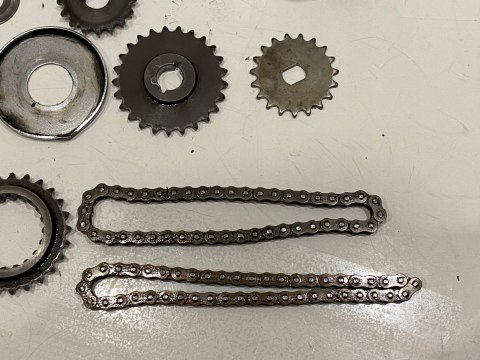 KAWASAKI VN 1500 VULCAN CLASSIC 96 TRYB ZĘBATKA ŁAŃCUSZEK ŁAŃCUCH POMPY KAWASAKI VN 1500 VULCAN CLASSIC 96 TRYB ZĘBATKA ŁAŃCUSZEK ŁAŃCUCH POMPY