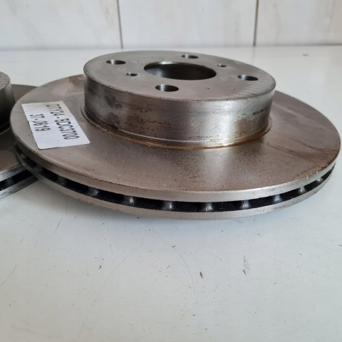 TOYOTA COROLLA 85-87 TARCZA HAMULCOWA KOMPLET KAGER 37-0619 TOYOTA COROLLA 85-87 TARCZA HAMULCOWA KOMPLET KAGER 37-0619