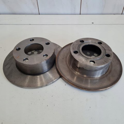 AUDI 100 TARCZA HAMULCOWA TYŁ KOMPLET 4MAX 5201-01-0310P AUDI 100 TARCZA HAMULCOWA TYŁ KOMPLET 4MAX 5201-01-0310P