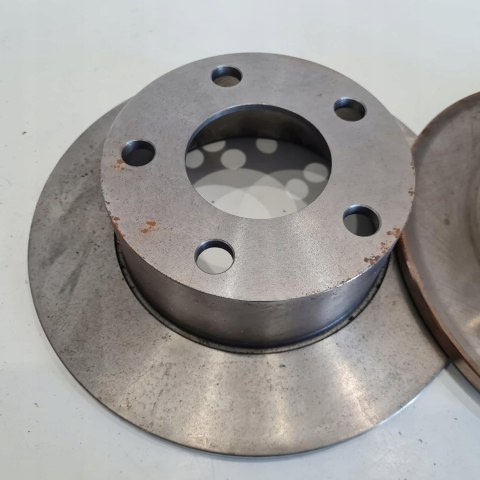 AUDI 100 TARCZA HAMULCOWA TYŁ KOMPLET 4MAX 5201-01-0310P AUDI 100 TARCZA HAMULCOWA TYŁ KOMPLET 4MAX 5201-01-0310P