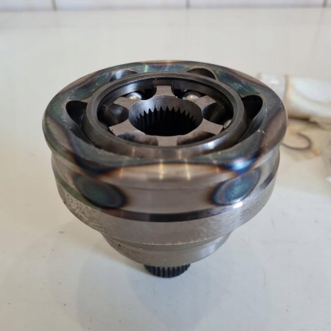 AUDI 80 1.8 PRZEGUB NAPĘDOWY ZEWNĘTRZNY 4MAX 4302-07-3138E AUDI 80 1.8 PRZEGUB NAPĘDOWY ZEWNĘTRZNY 4MAX 4302-07-3138E