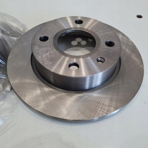 FORD ESCORT 90- TARCZA HAMULCOWA KOMPLET 4MAX 5201-01-0225E FORD ESCORT 90- TARCZA HAMULCOWA KOMPLET 4MAX 5201-01-0225E