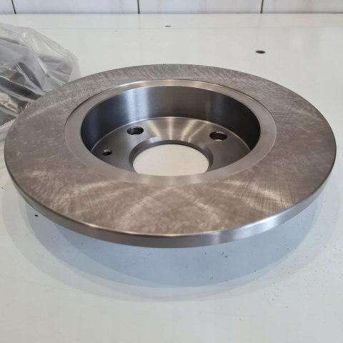 FORD ESCORT 90- TARCZA HAMULCOWA KOMPLET 4MAX 5201-01-0225E FORD ESCORT 90- TARCZA HAMULCOWA KOMPLET 4MAX 5201-01-0225E