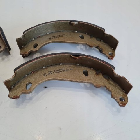 RENAULT 19 21 CLIO I SZCZĘKI HAMULCOWE KOMPLET LPR 04880 RENAULT 19 21 CLIO I SZCZĘKI HAMULCOWE KOMPLET LPR 04880