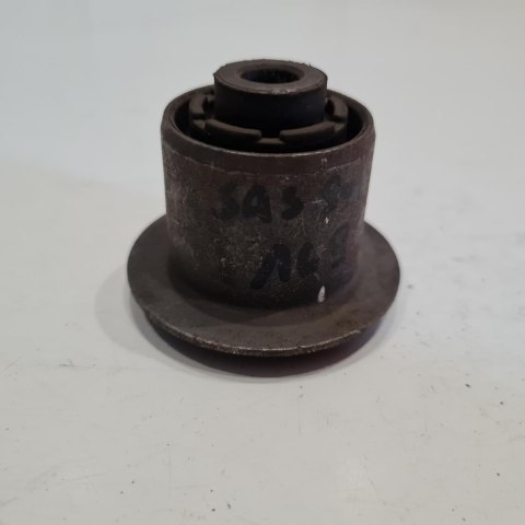 AUDI 80 TULEJA SILENTBLOCK WAHACZA 8A0407181 AUDI 80 TULEJA SILENTBLOCK WAHACZA 8A0407181