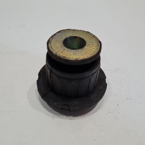 AUDI SEAT SKODA VOLKSWAGEN PODUSZKA BELKI SILNIKA 893 199 415 7RL AUDI SEAT SKODA VOLKSWAGEN PODUSZKA BELKI SILNIKA 893 199 415 7RL